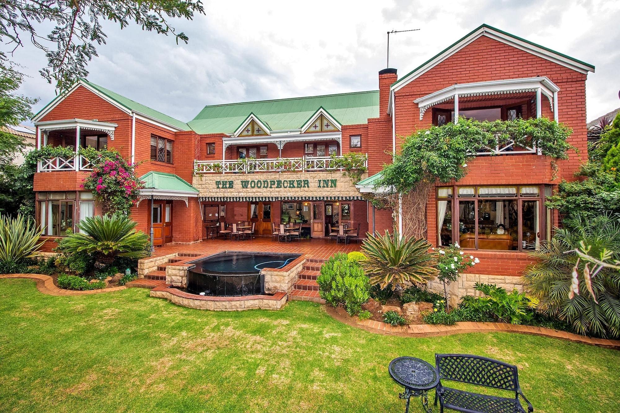 Vista Exterior The Woodpecker Inn