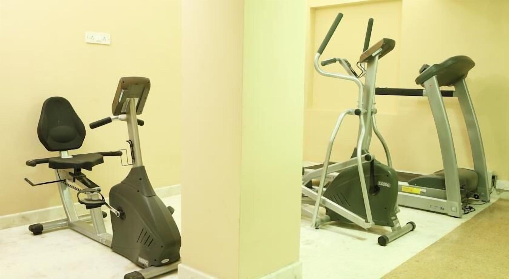 Gimnasio Hanu Reddy Residences Poes Garden