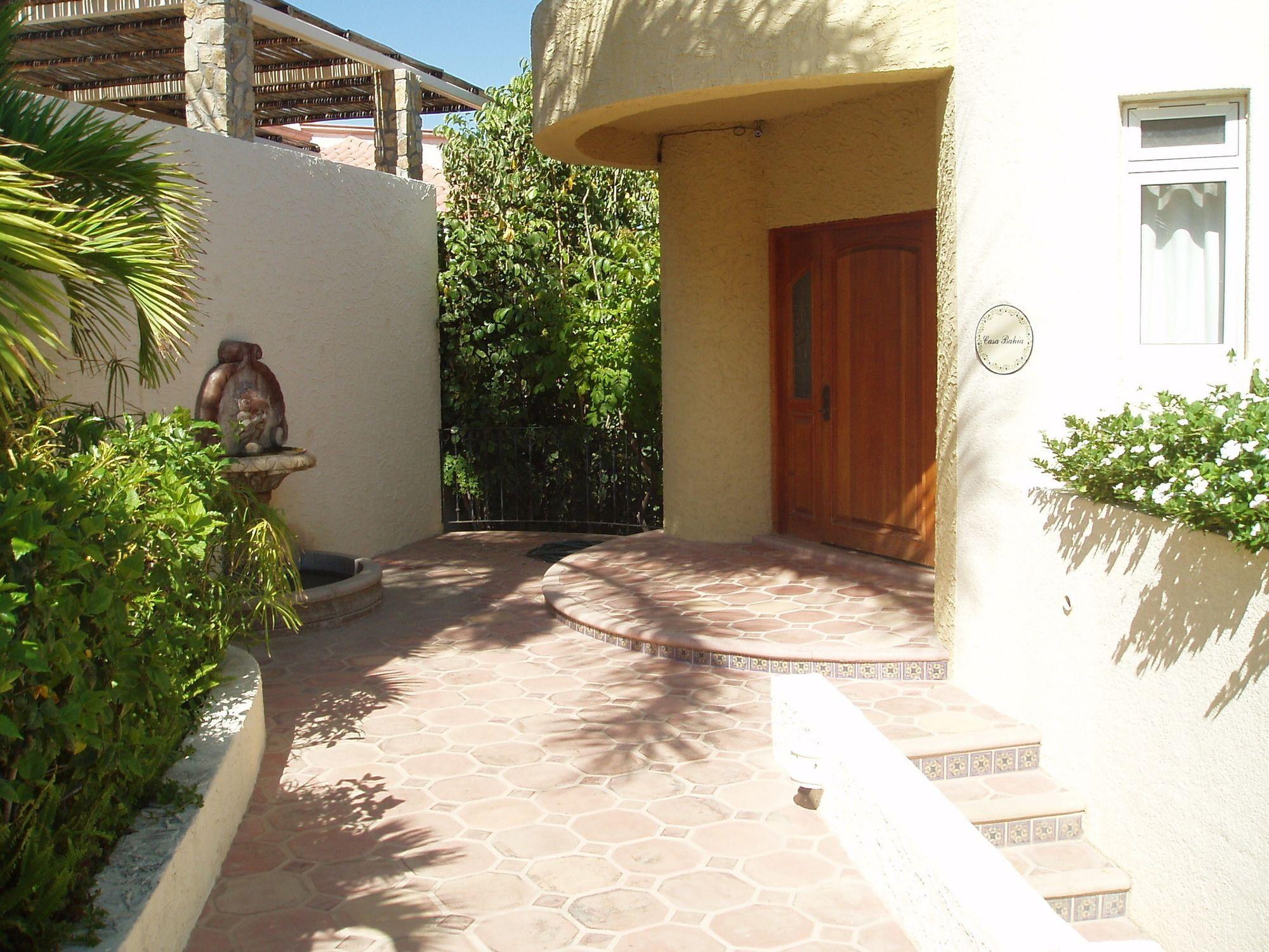 Vista Exterior Casa Bahia 3 Bedrooms 3.5 Bathrooms Villa by Redawning