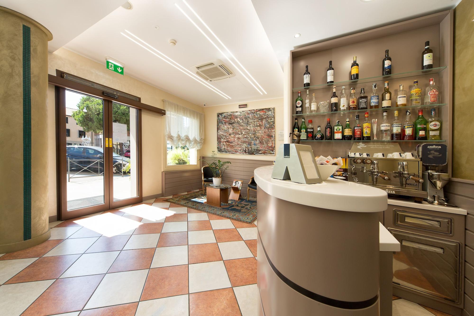 Bar/Salón Hotel Giotto