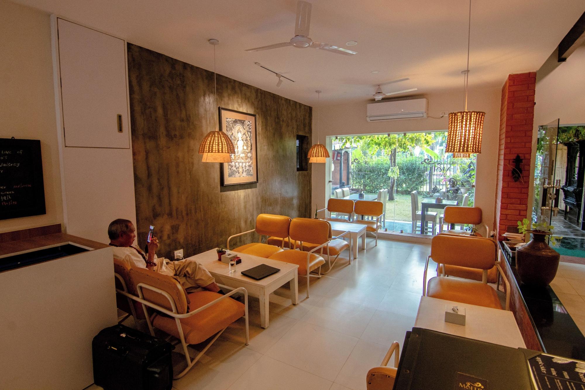 Bar/Salón Hotel Ananda Inn