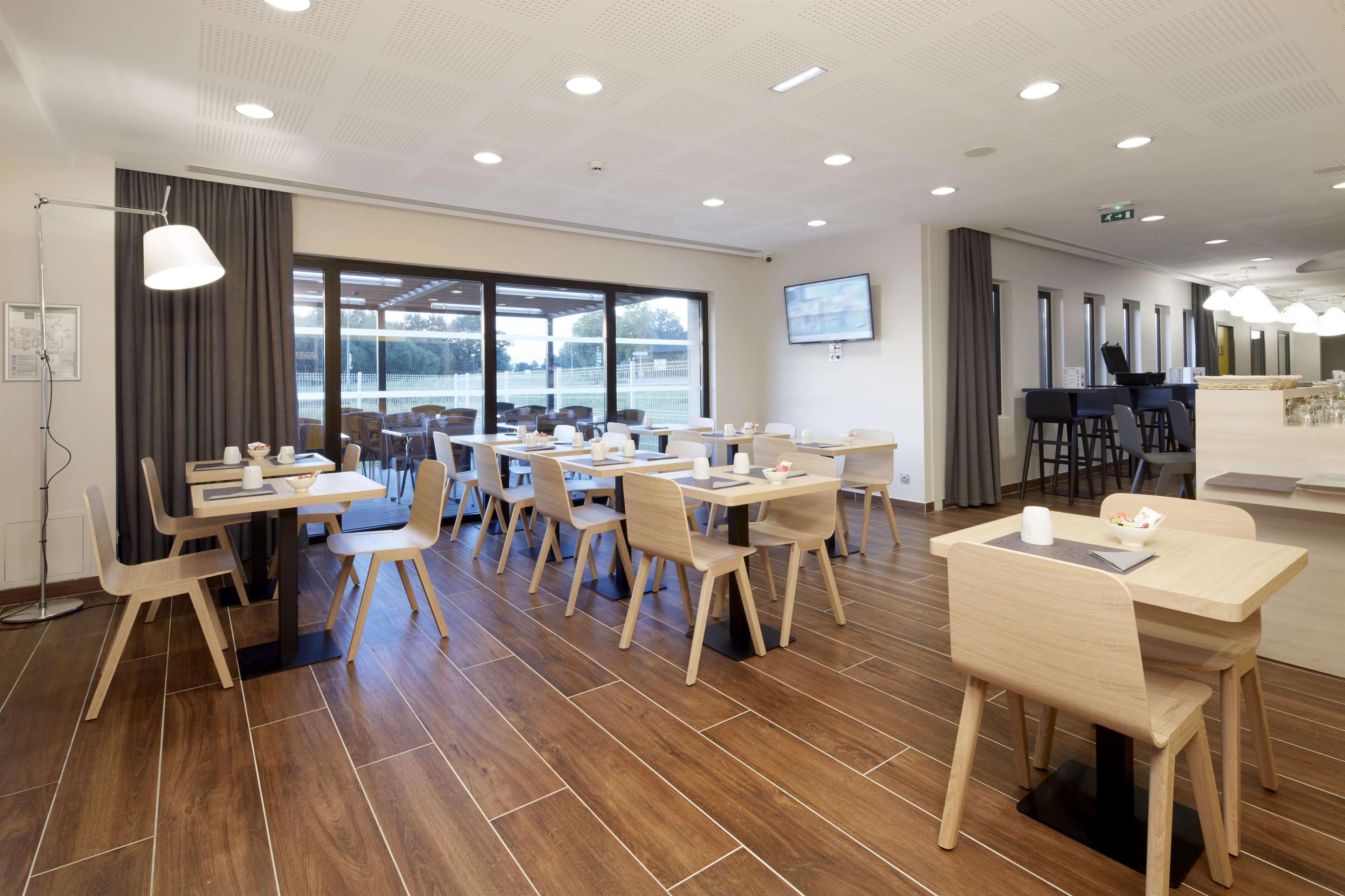 Restaurant Kyriad Prestige Pau - Zenith - Palais Des Sports