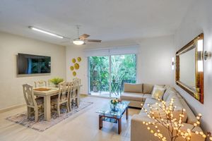 Renta Vacacional - 1 Block to Playa Los Tules, Pool Access! Lush Unit