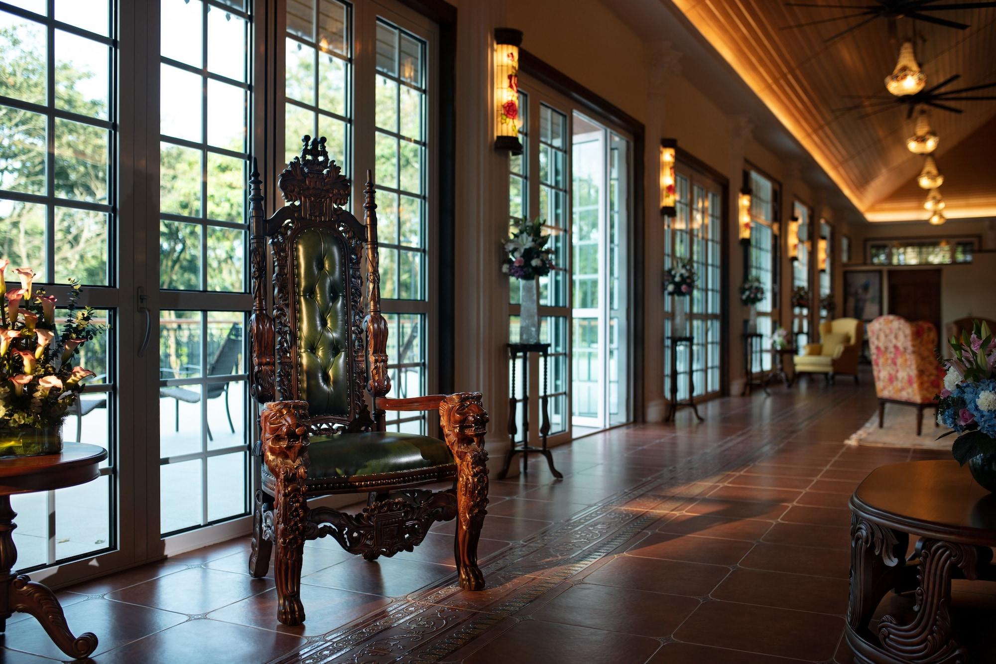 Vista Lobby Coorg Wilderness Resort & Spa