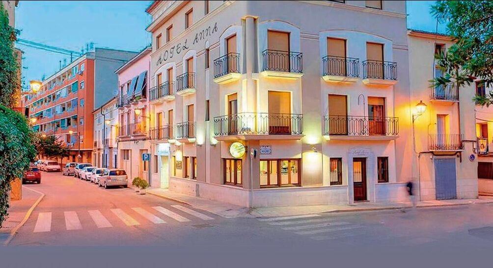 Varios Hotel Anna