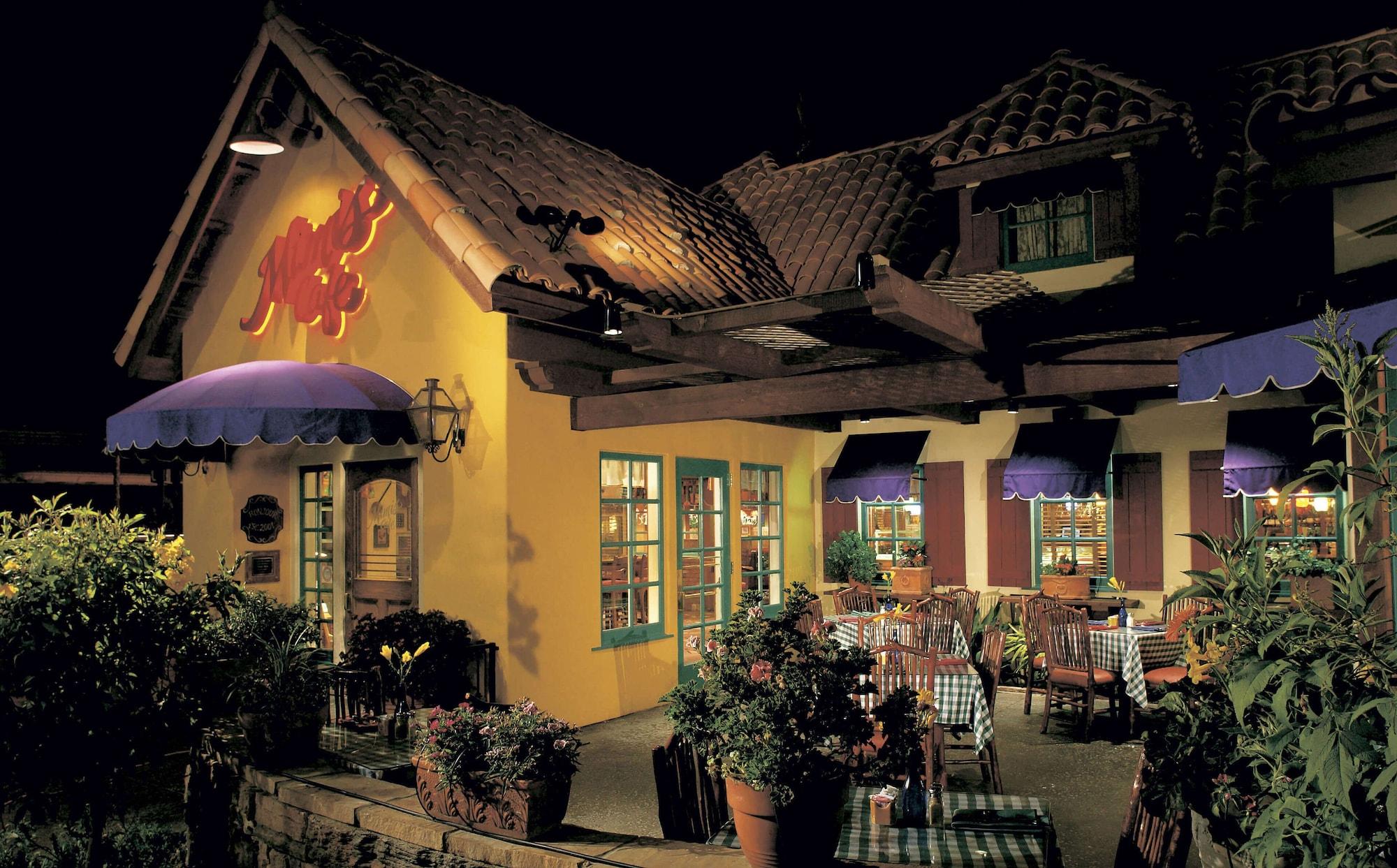 Restaurant Howard Johnson by Wyndham Anaheim Hotel & Water Playground