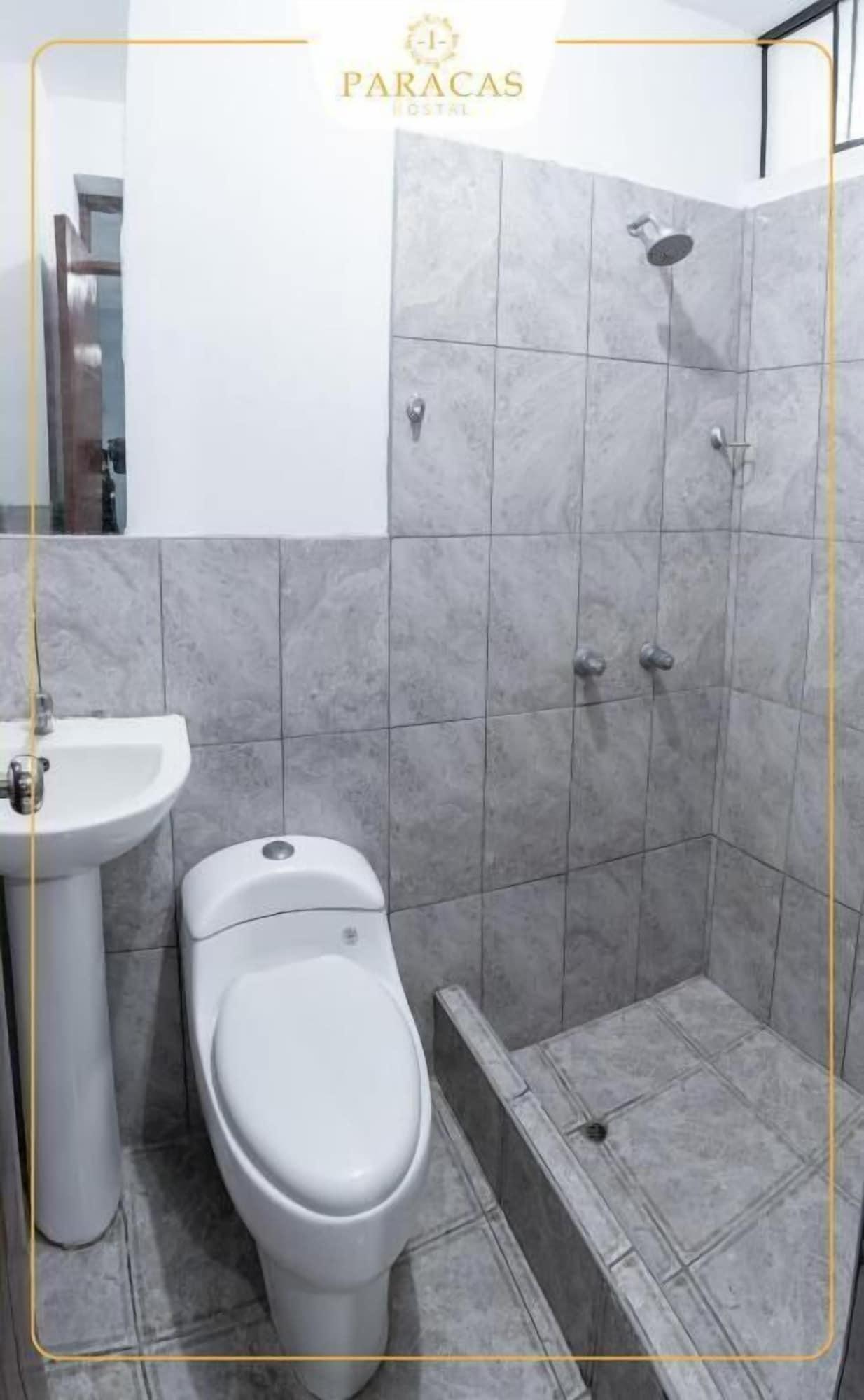 Equipamiento de Habitación Hostal Paracas I