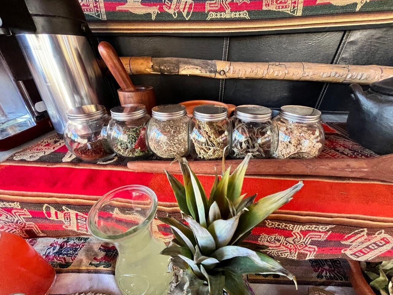 Bar/Salón Ancestral Mountain Atacama Domos