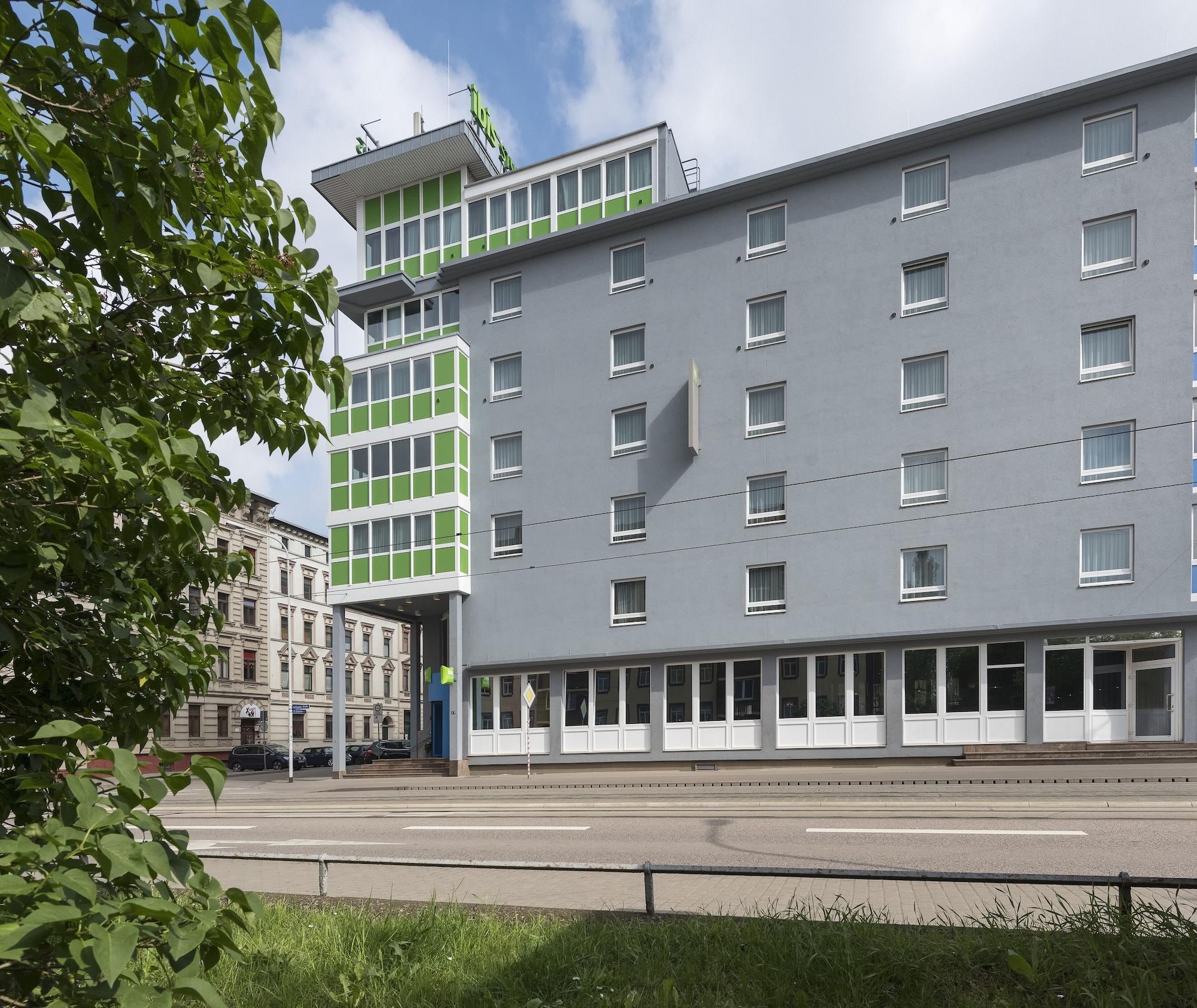 Vista Exterior ibis Styles Halle
