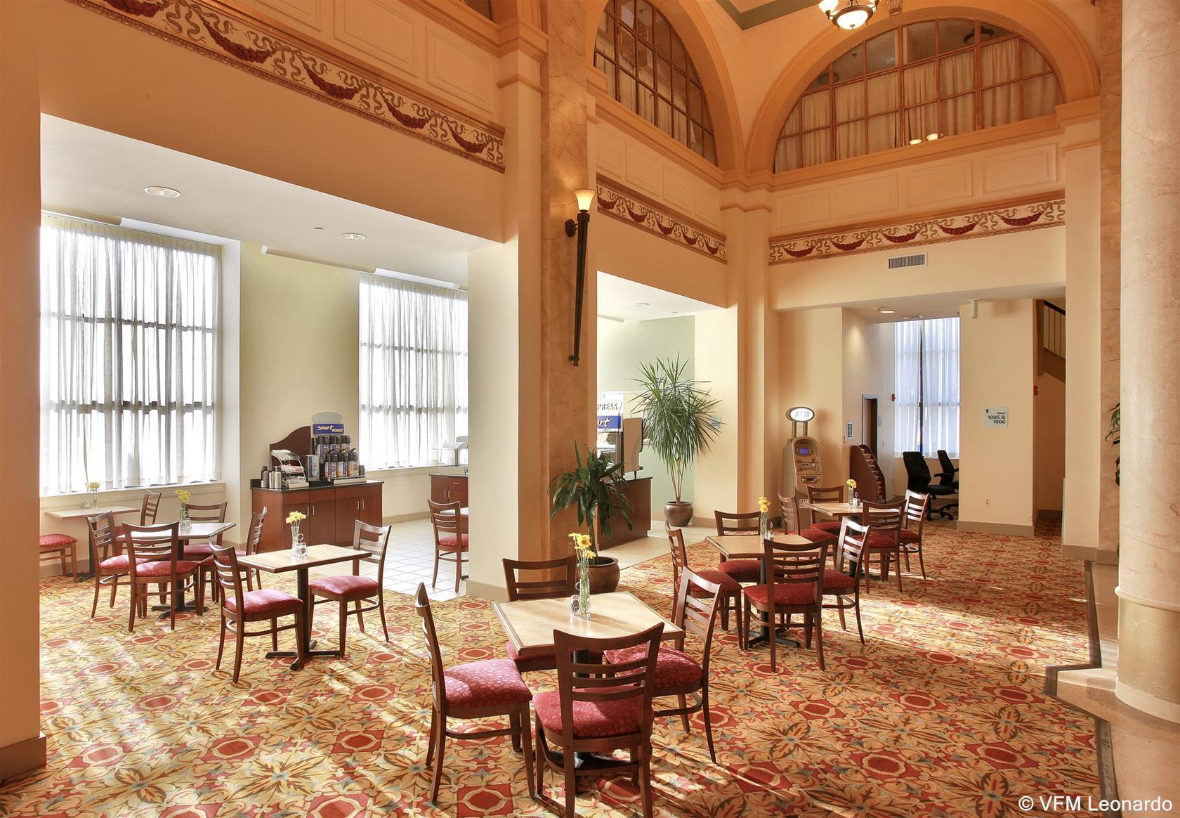 Restaurant Holiday Inn Express Baltimore Downtown, an IHG Hotel