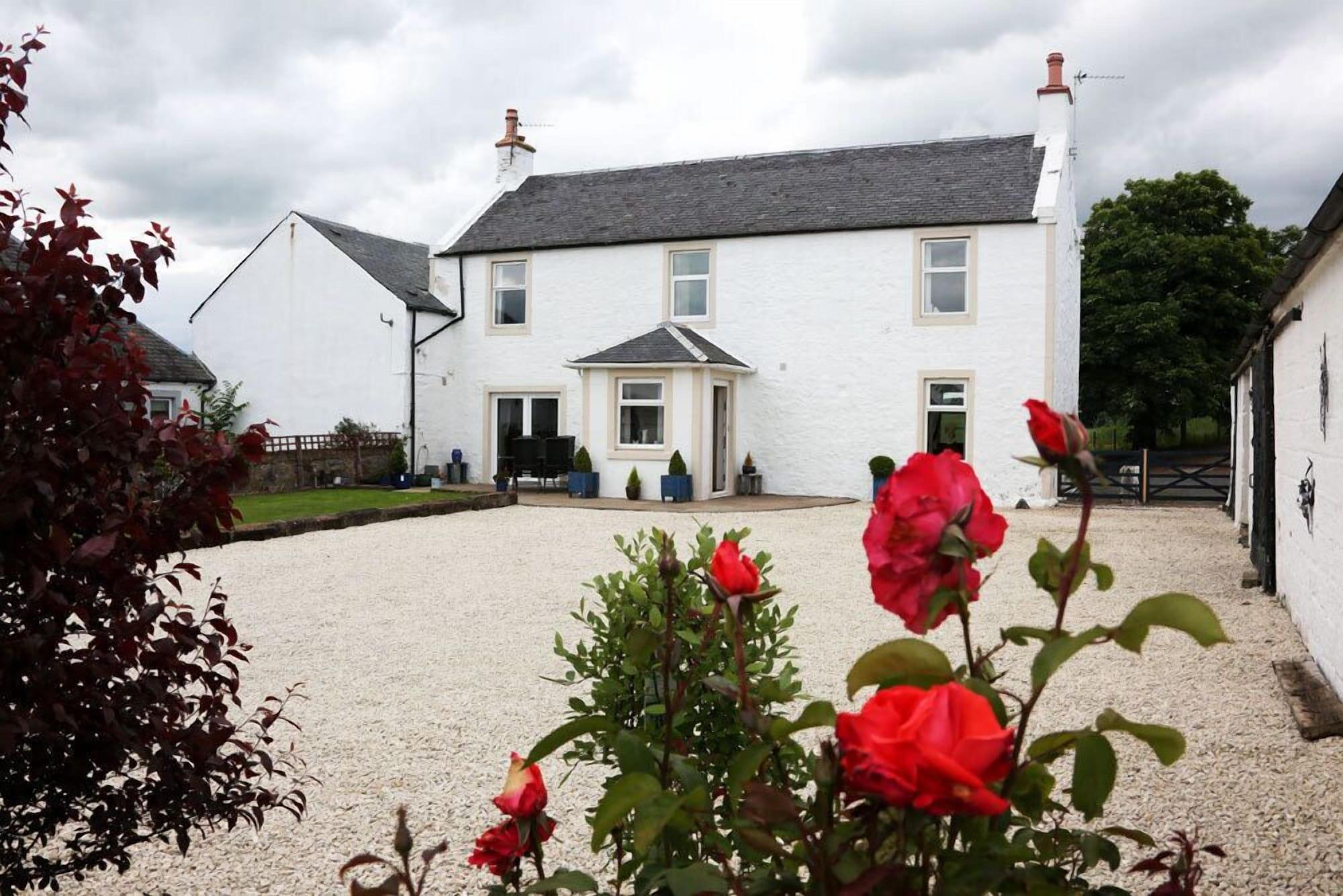 Varios Crofthead Farm House