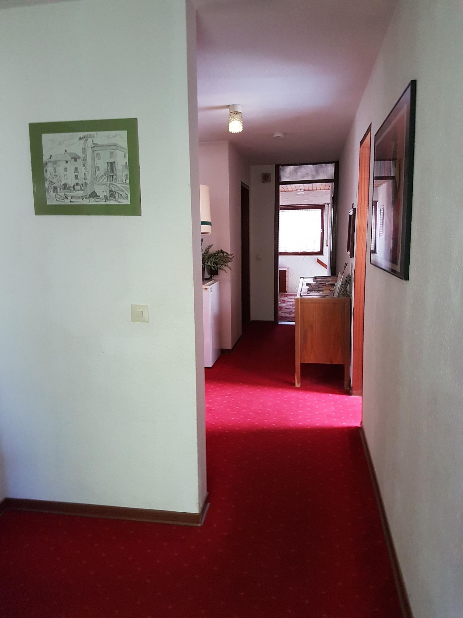 Varios Pension Streng-Reinhardt