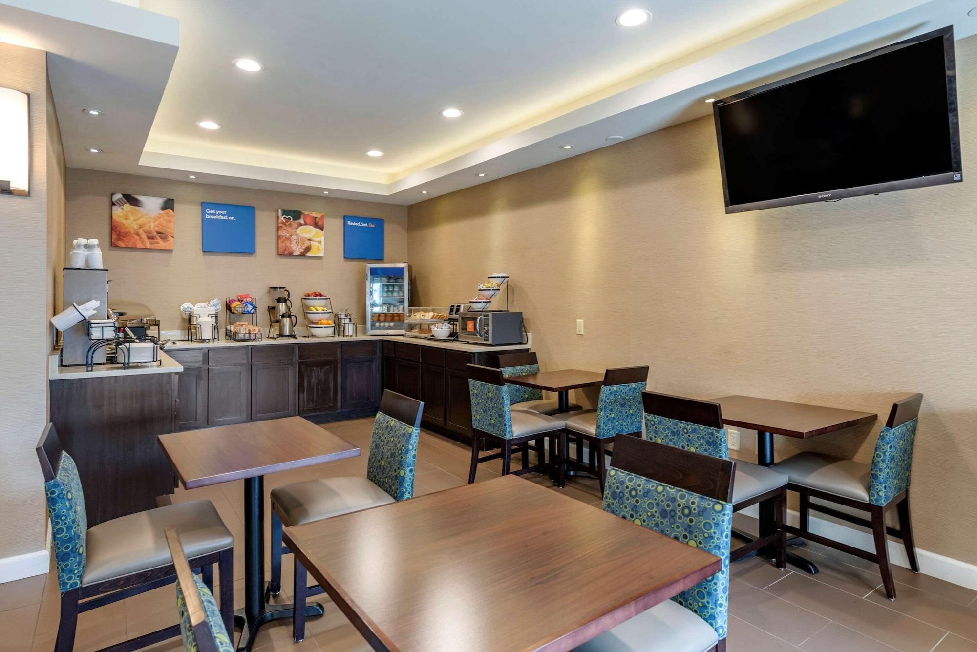 Restaurant Comfort Inn Madison near Clifty Falls