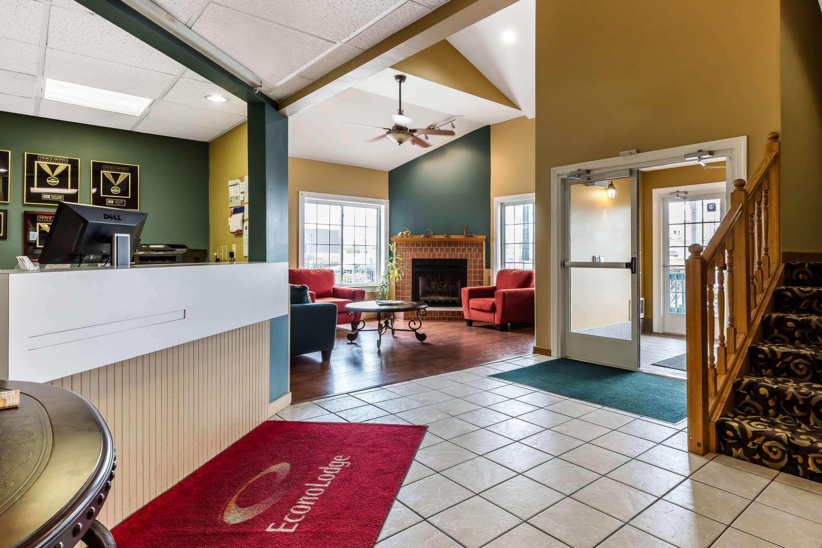Vista Lobby Econo Lodge Inn & Suites Dickson