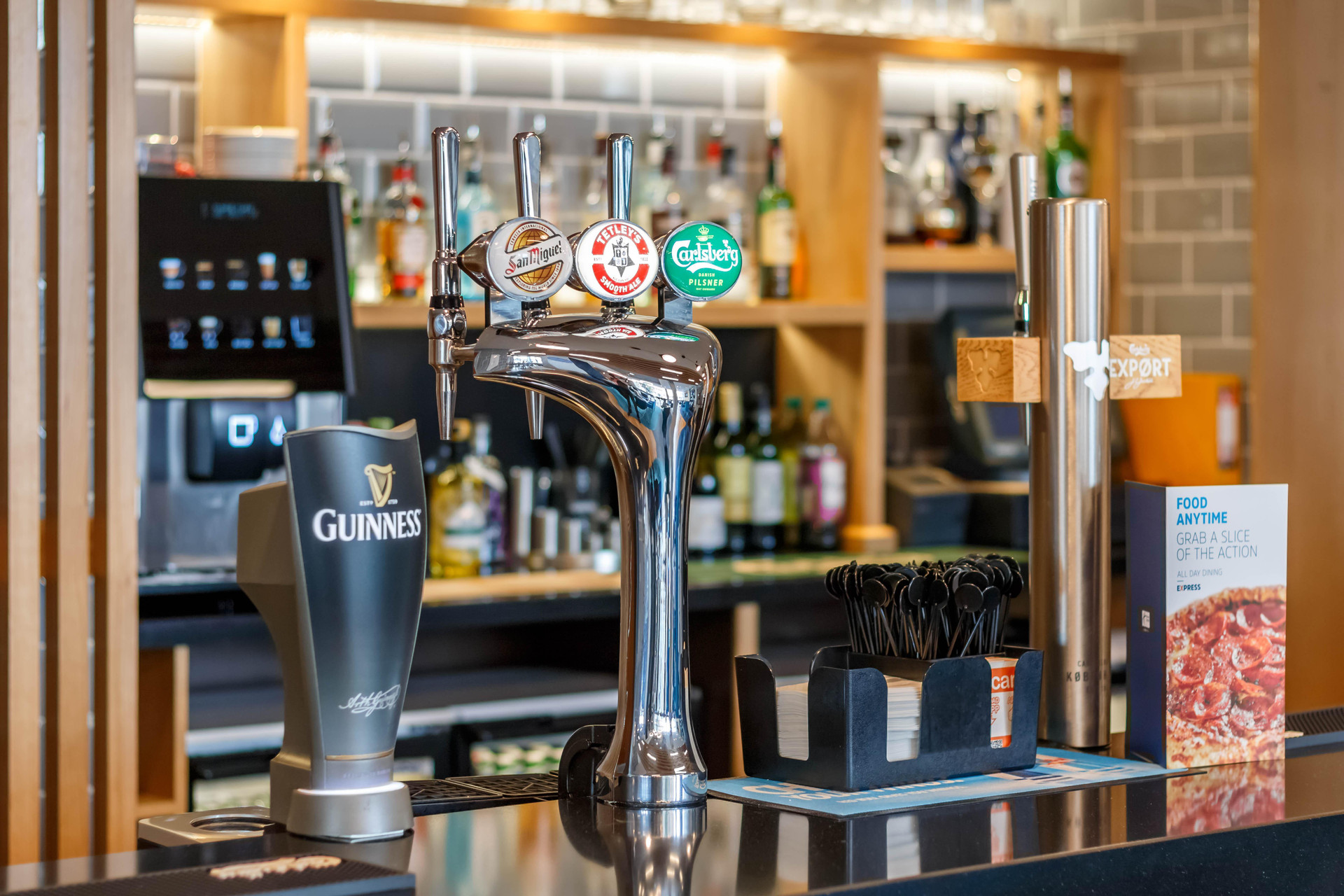 Bar/Salón Holiday Inn Express Walsall M6J10 by IHG