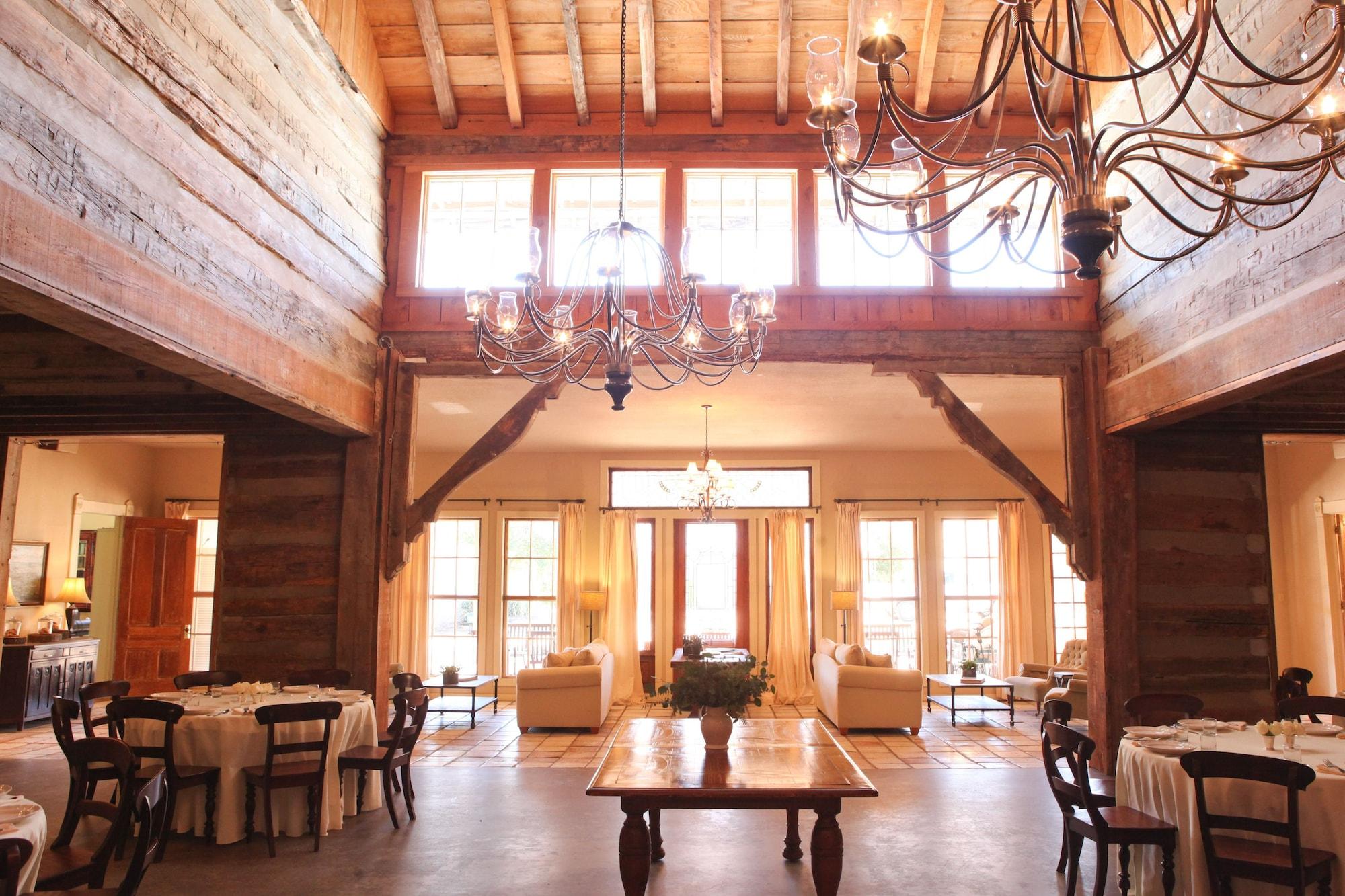 Vista Lobby Hoffman Haus