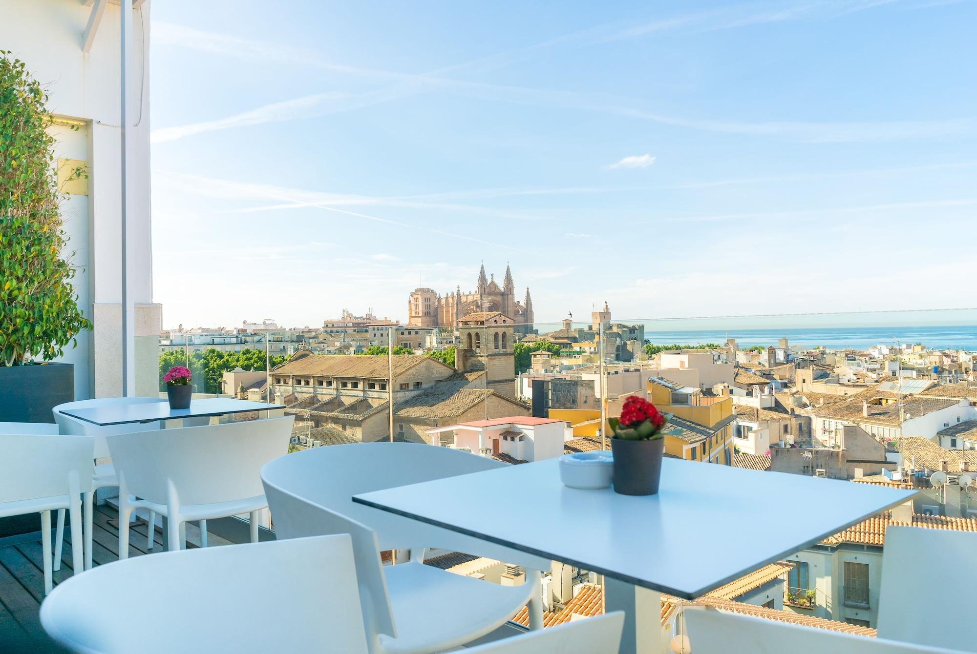 Bar/Salón Hotel Almudaina