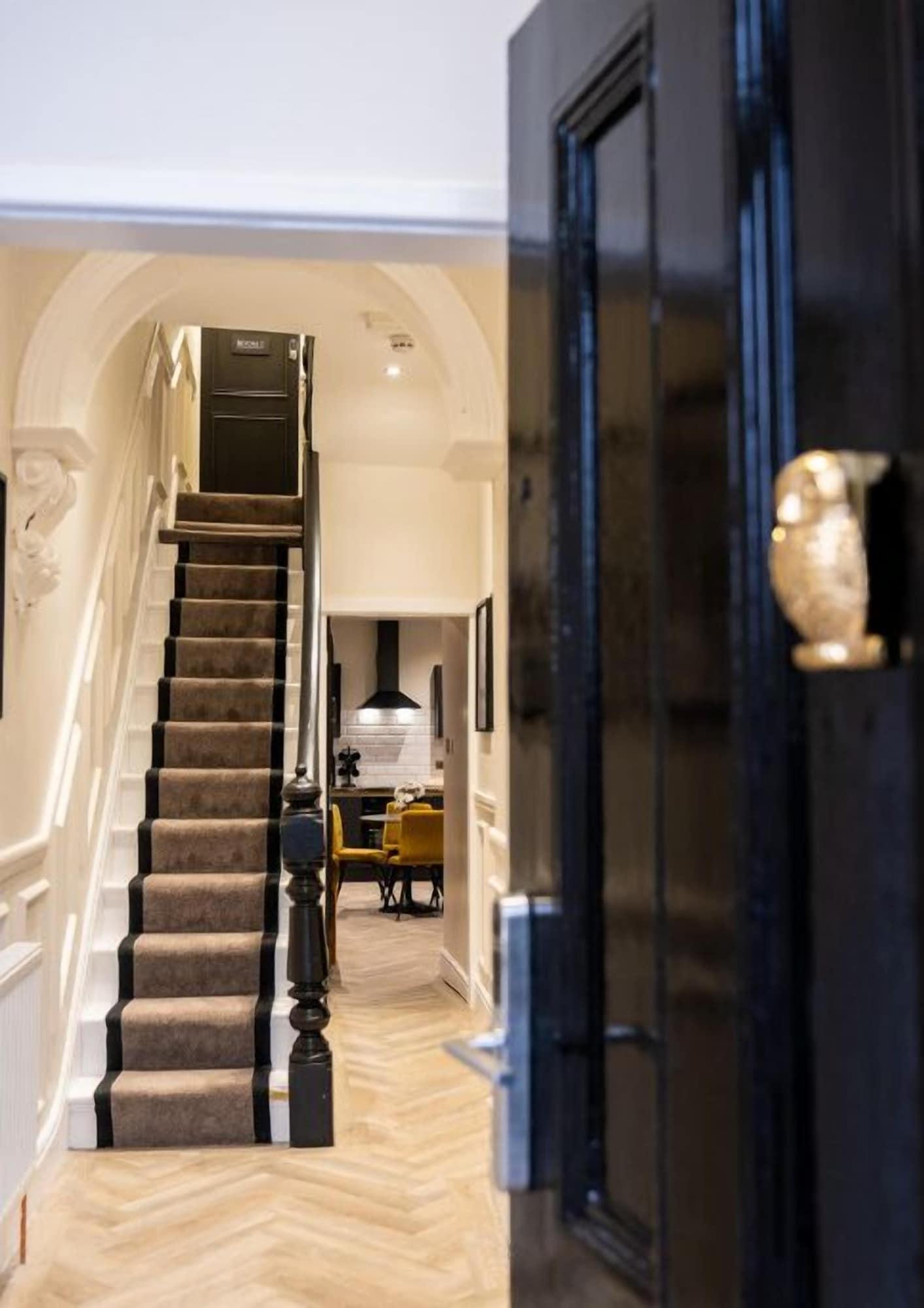 Varios Home at 42 Arkles Lane