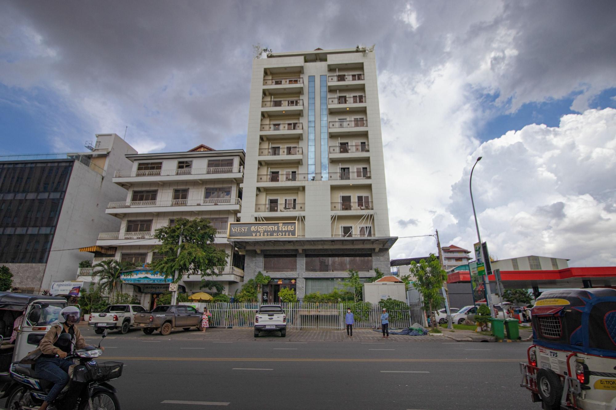 Varios Vrest Hotel