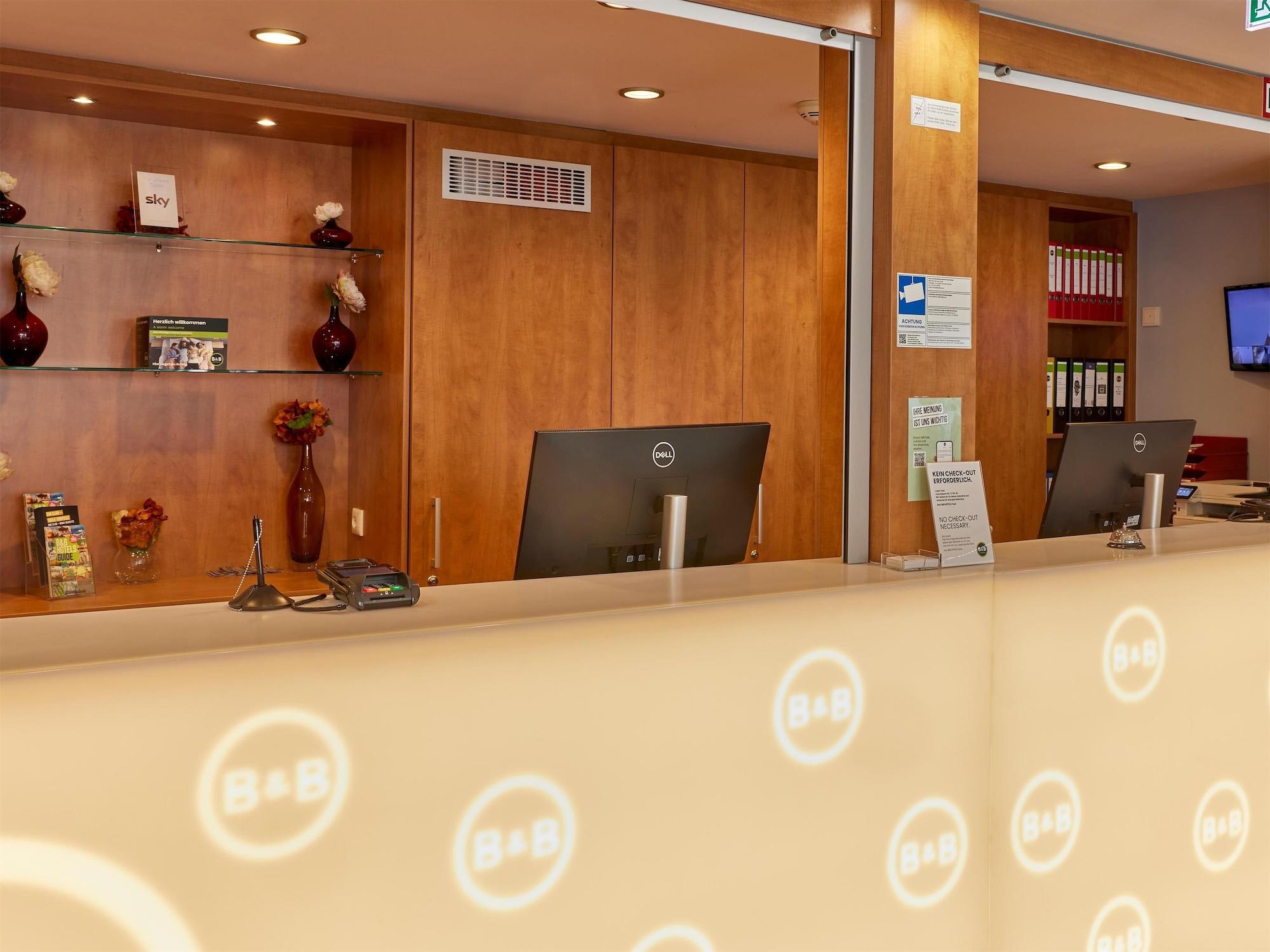 Varios B&B Hotel Saarbrücken-Hbf