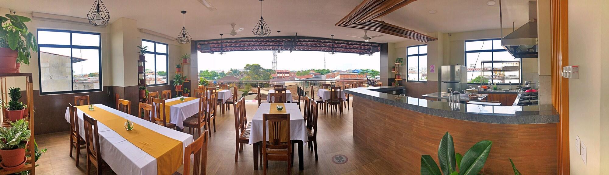 Restaurant Studio 69