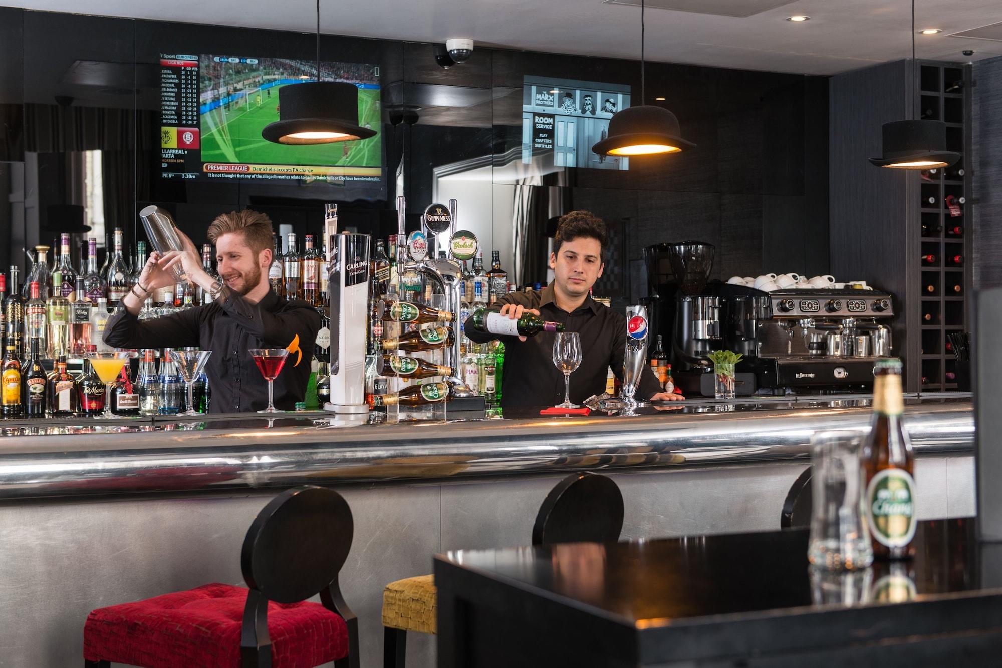 Bar/Salón Park International Hotel