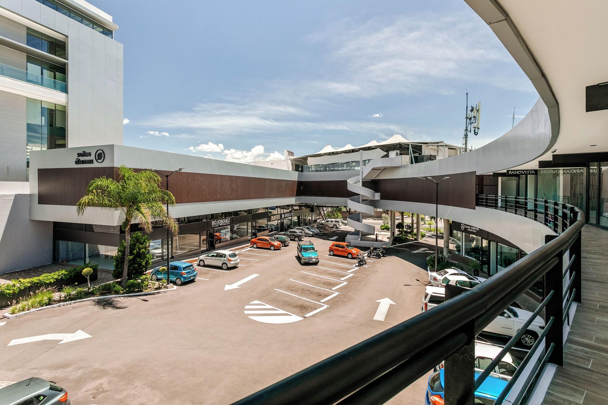 Varios Suites Álamos by Homirent