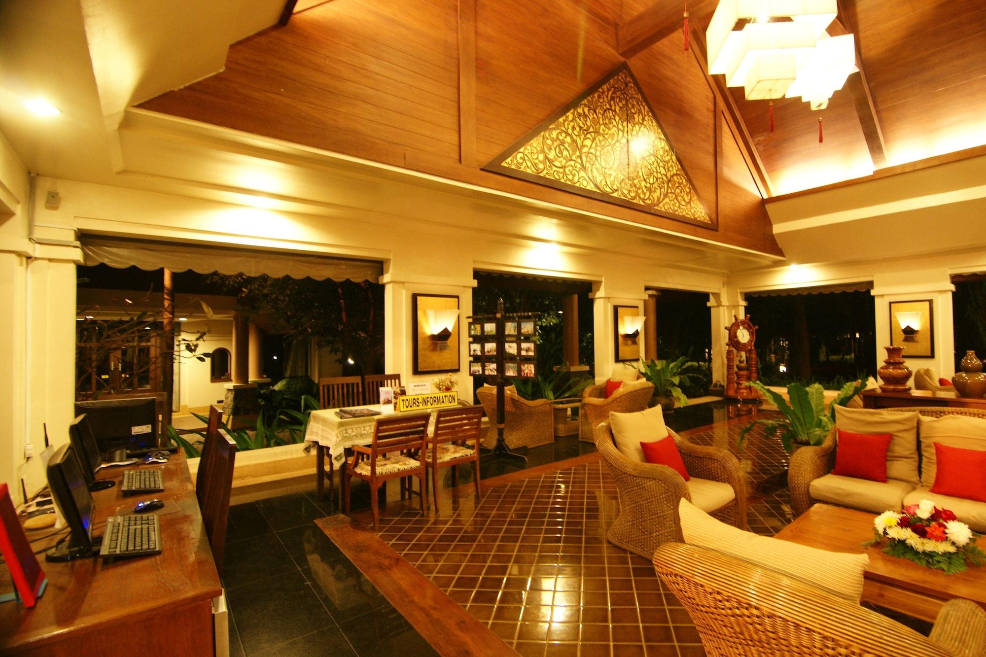 Vista Lobby Laluna Hotel & Resort