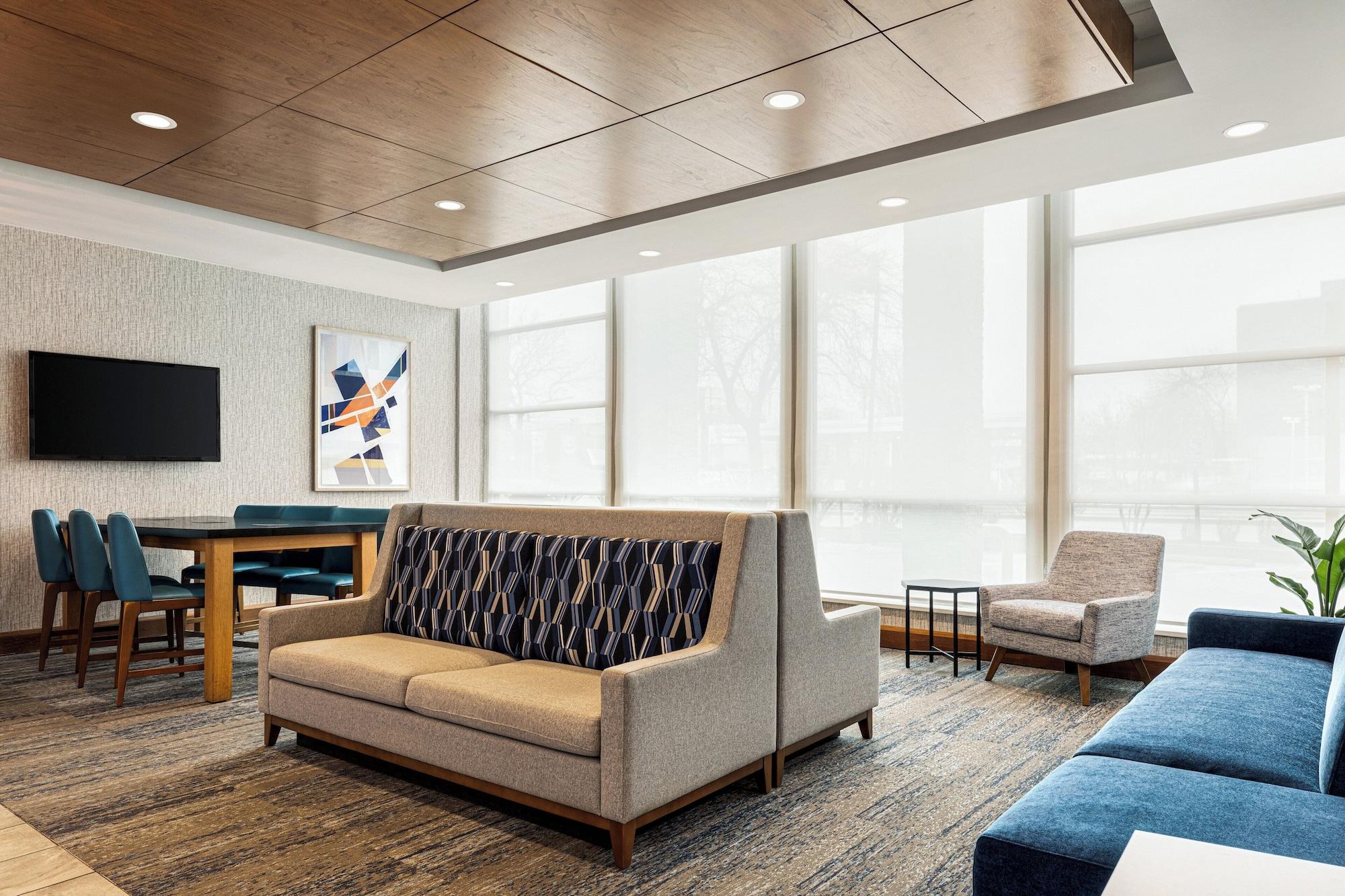 Vista Exterior Holiday Inn Express Baltimore At The Stadiums by IHG