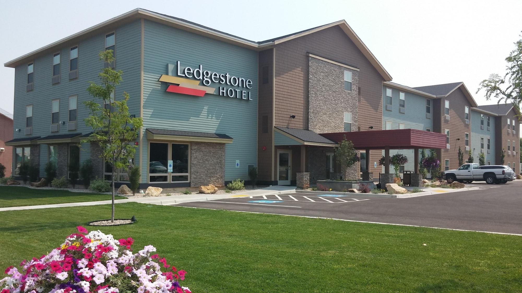 Varios Ledgestone Suites Hotel Vernal
