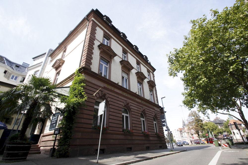 Vista Exterior Hotel Schiller