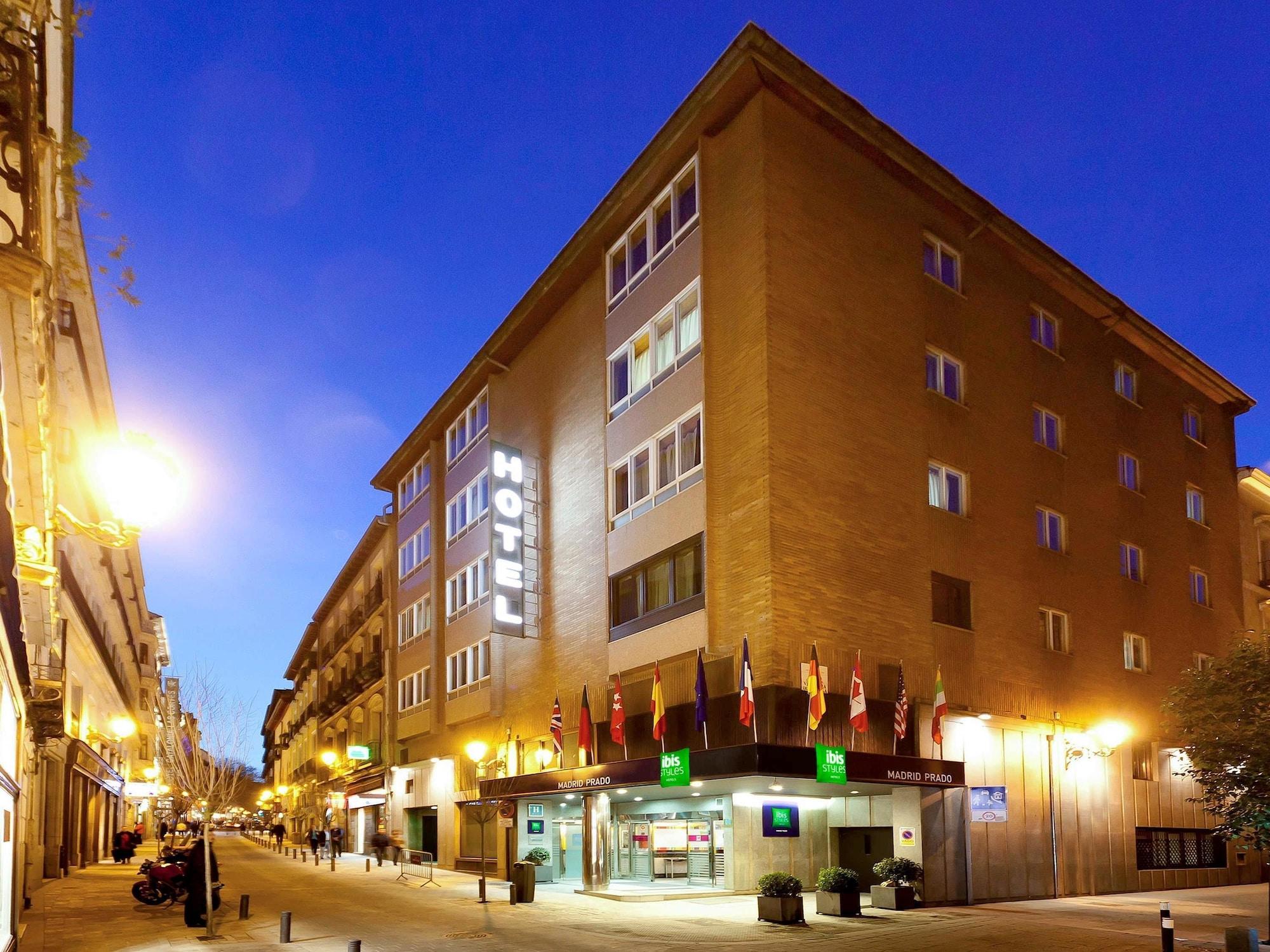 Vista Exterior Hotel ibis Styles Madrid Prado