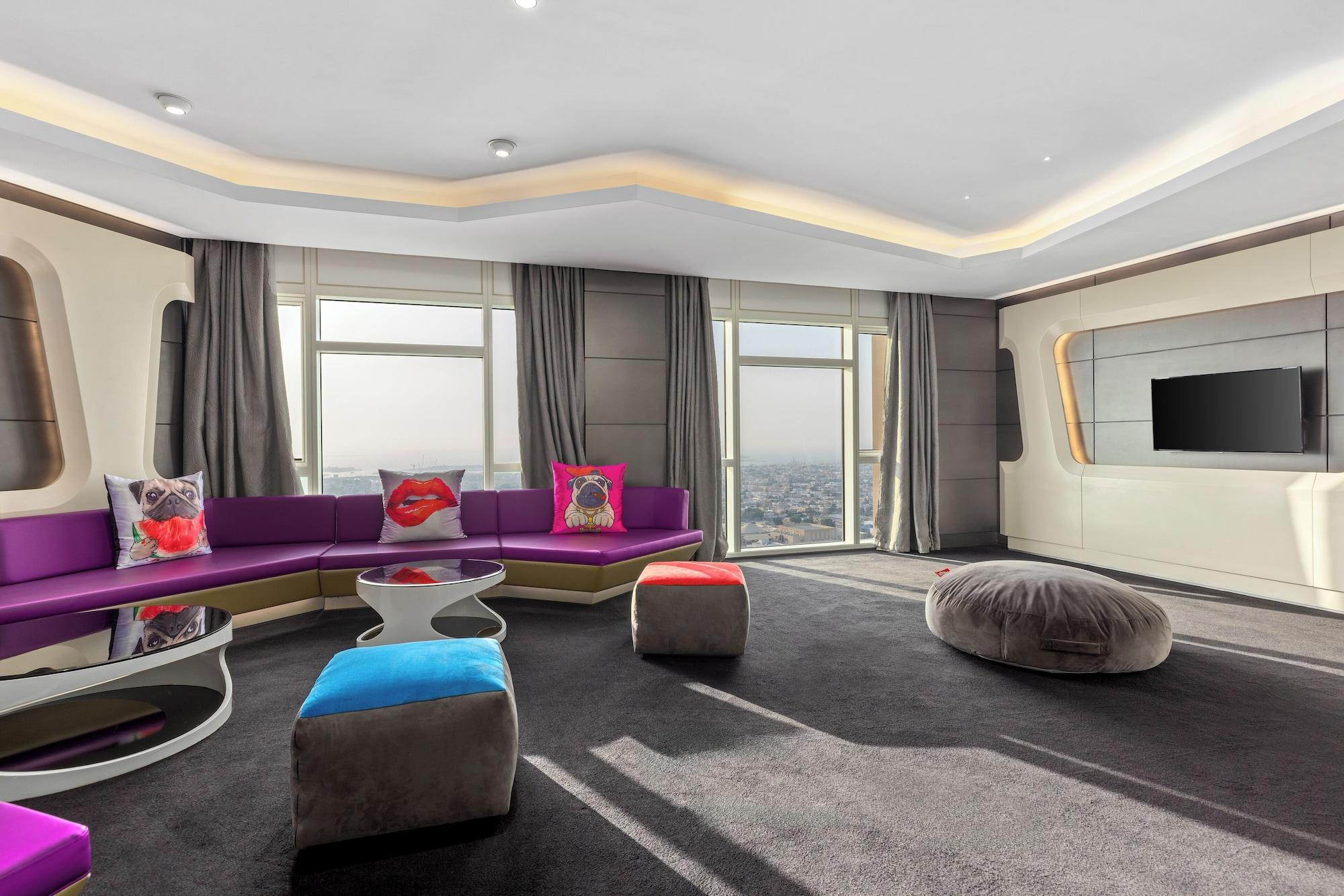 Habitación V Hotel Dubai, Curio Collection by Hilton