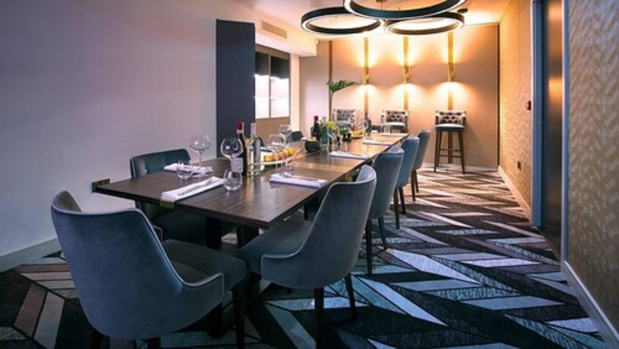 Sala de Reuniones Seven Hotel