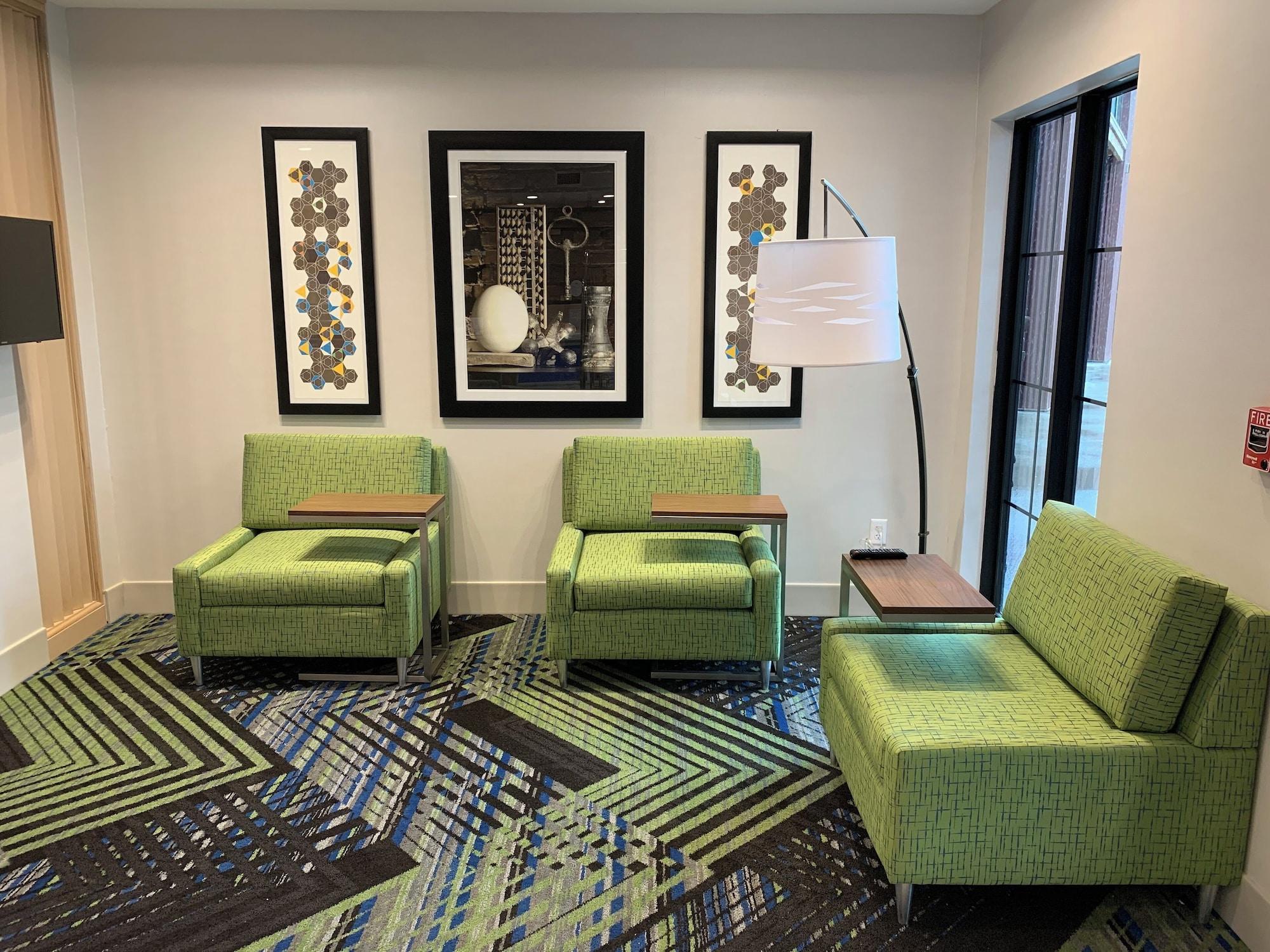 Vista Lobby Holiday Inn Express Durango Downtown-Animas River by IHG