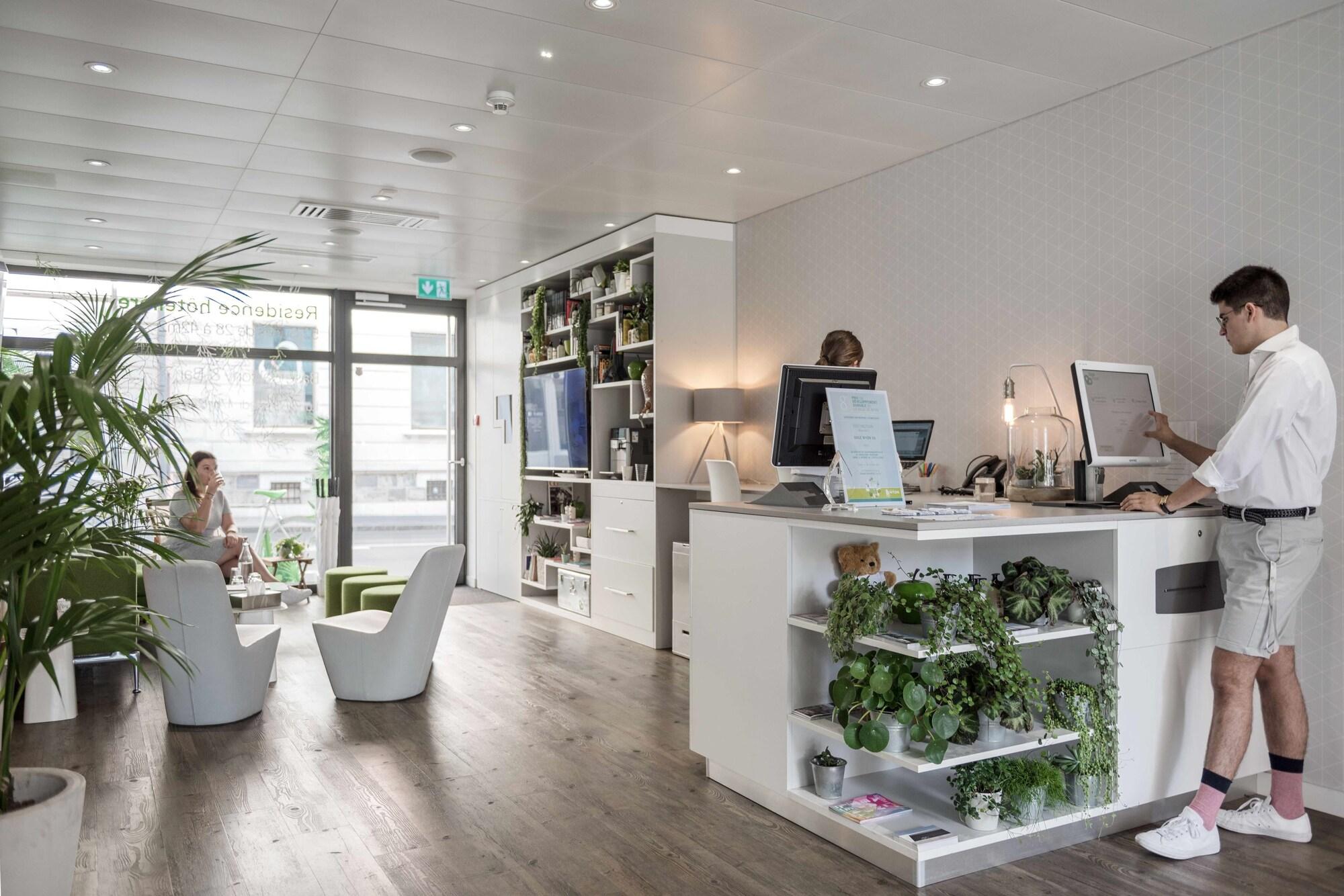 Vista Lobby Base Nyon