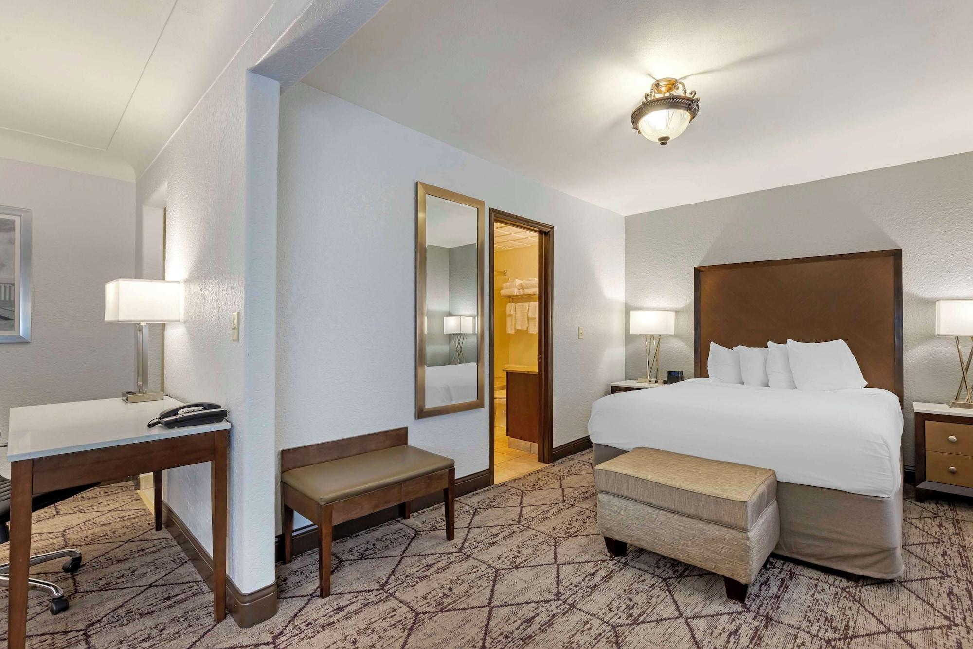 Habitación Best Western Plus Longbranch Hotel & Convention Center