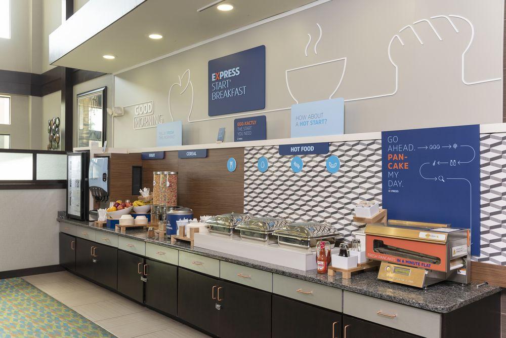 Restaurant Holiday Inn Express Hotel & Suites New Philadelphia by IHG