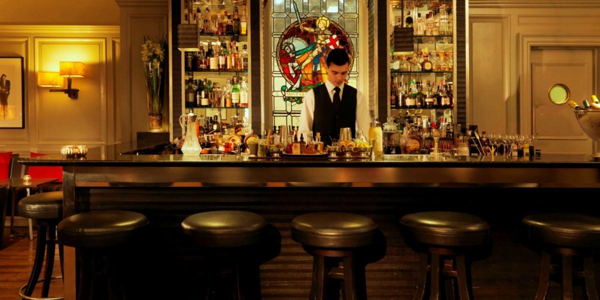 Bar/Salón Browns Hotel - London