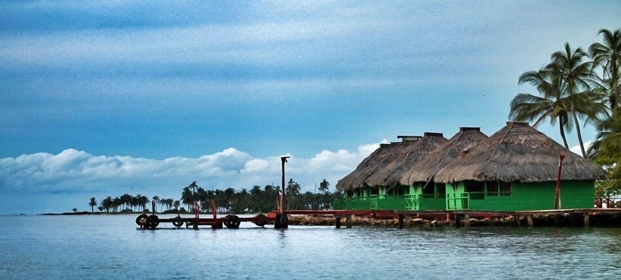 Varios Akwadup Lodge