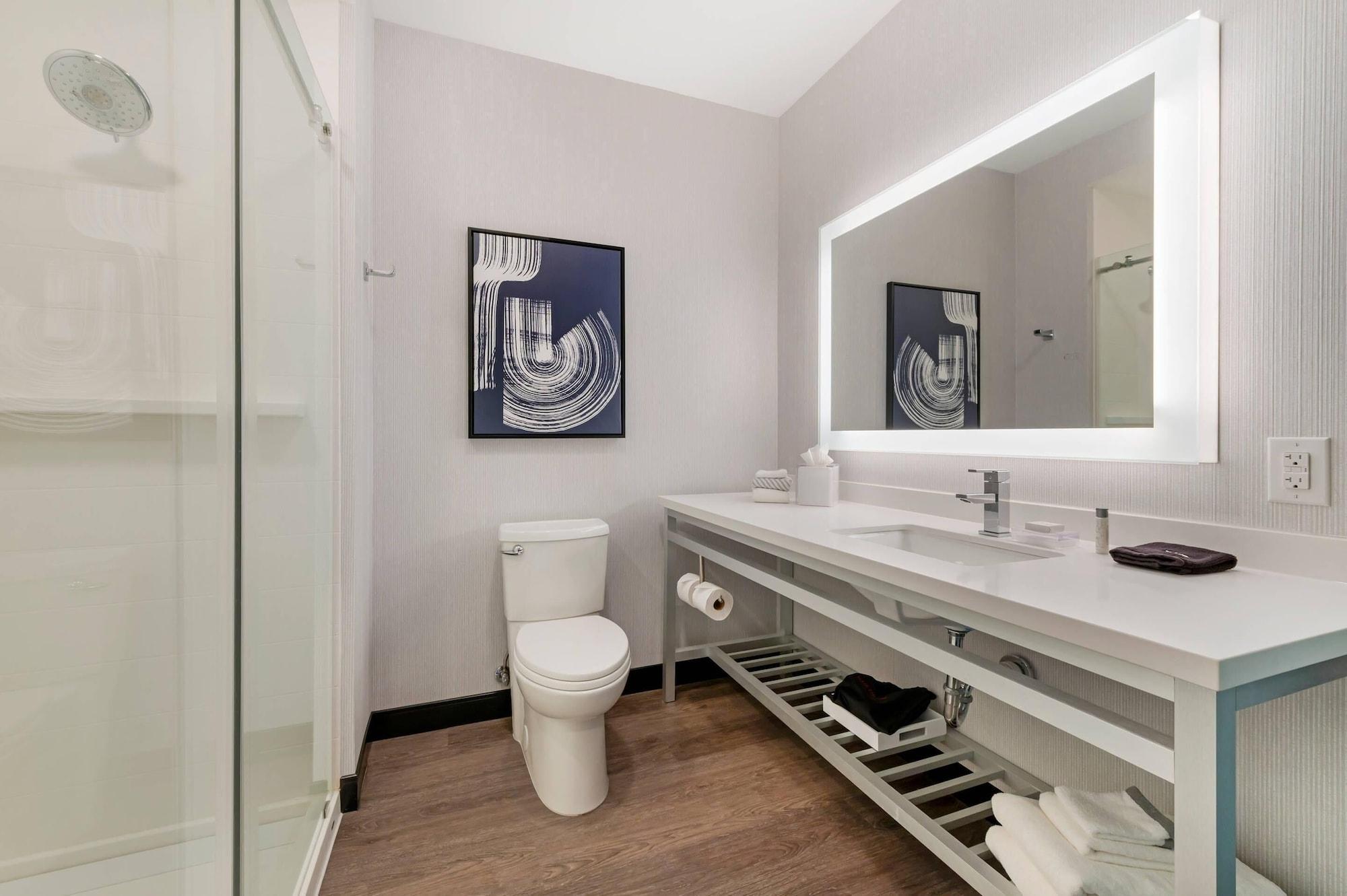 Habitación Cambria Hotel Detroit Downtown