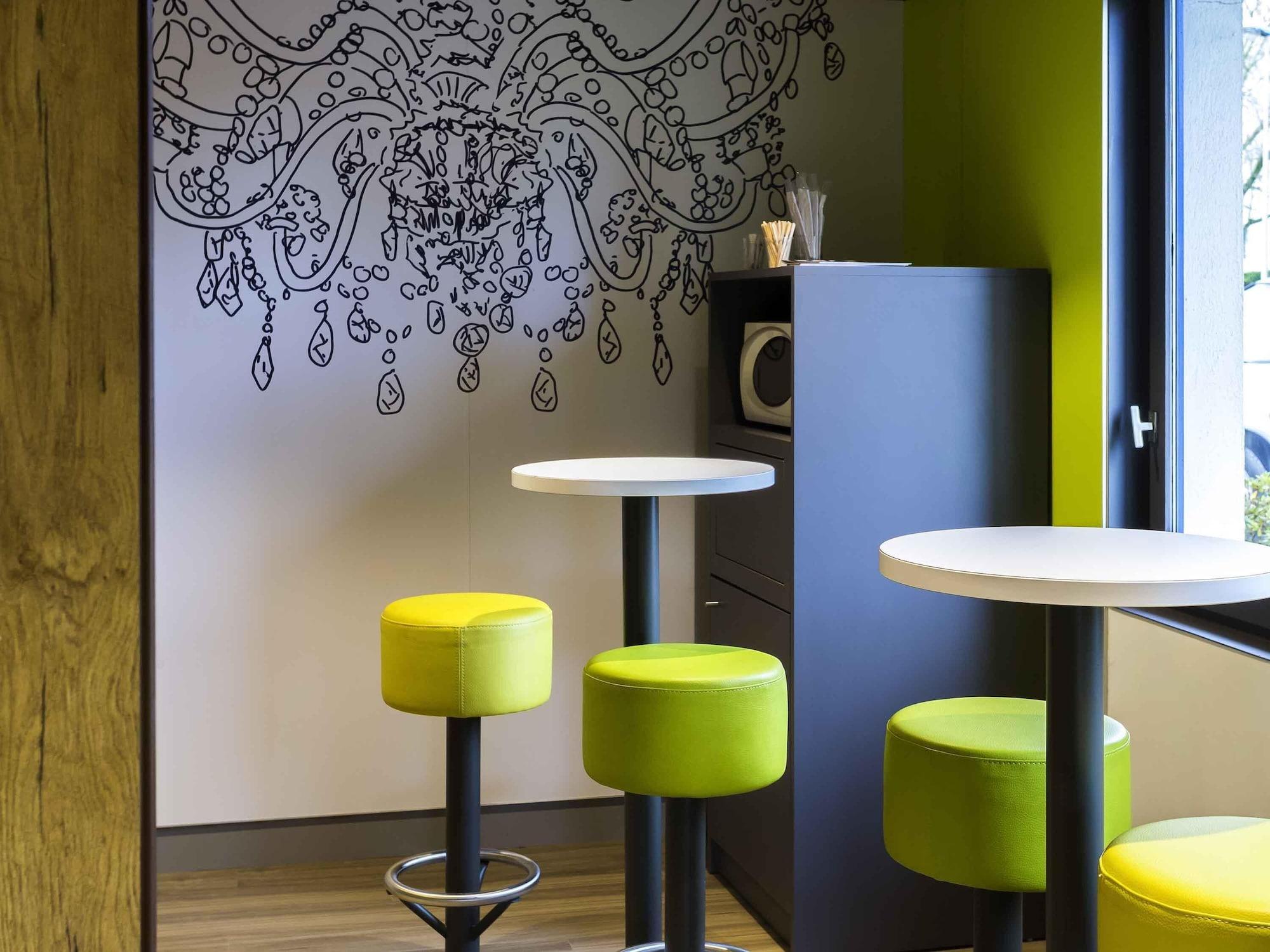 Vista Exterior ibis budget Lorient Caudan