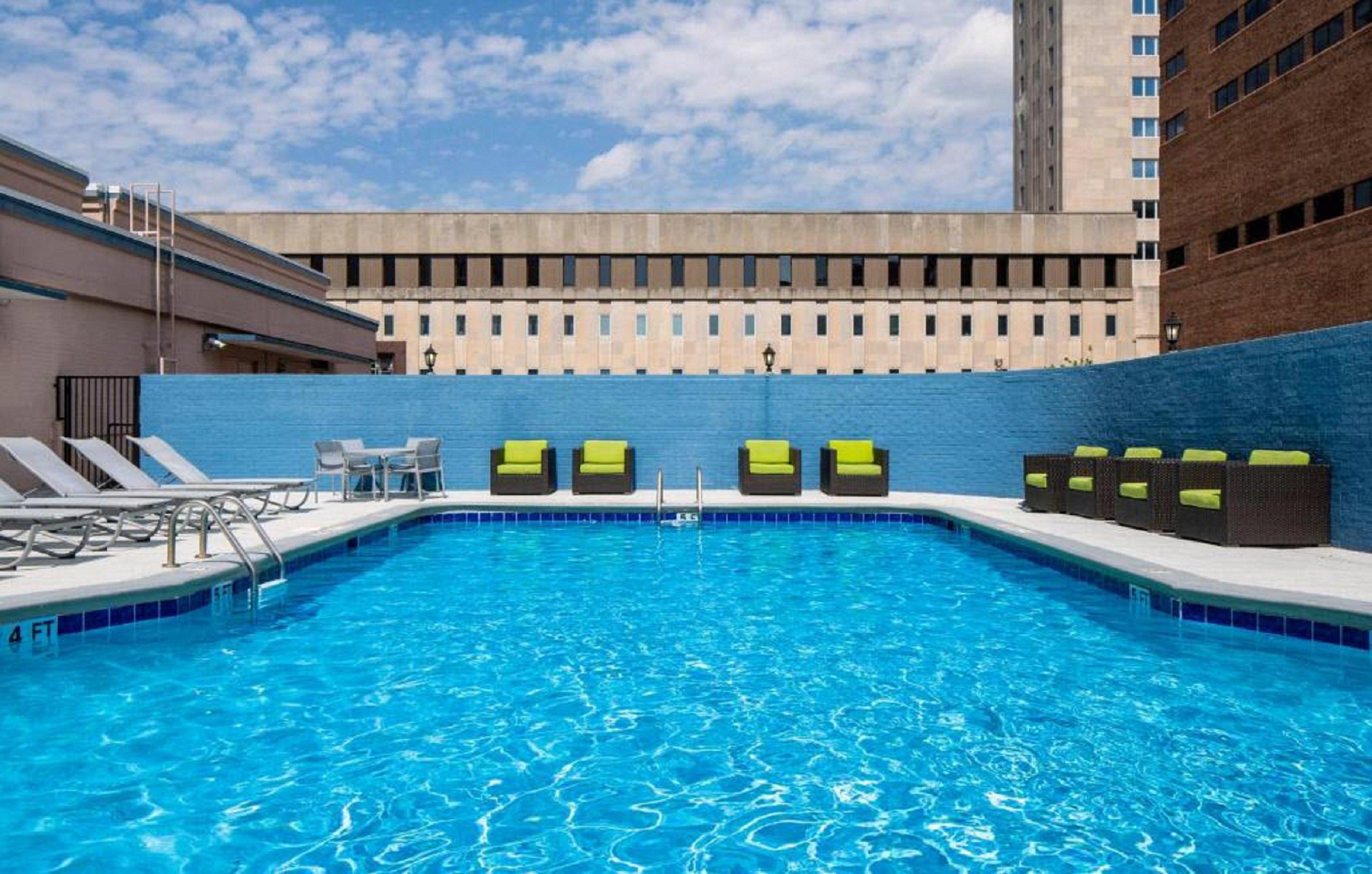 Vista Piscina Holiday Inn Express Nashville Downtown - Broadway by IHG