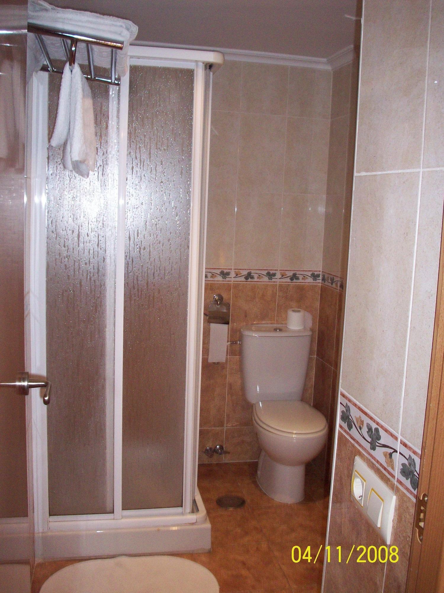 Equipamiento de Habitación Hostal Álvarez