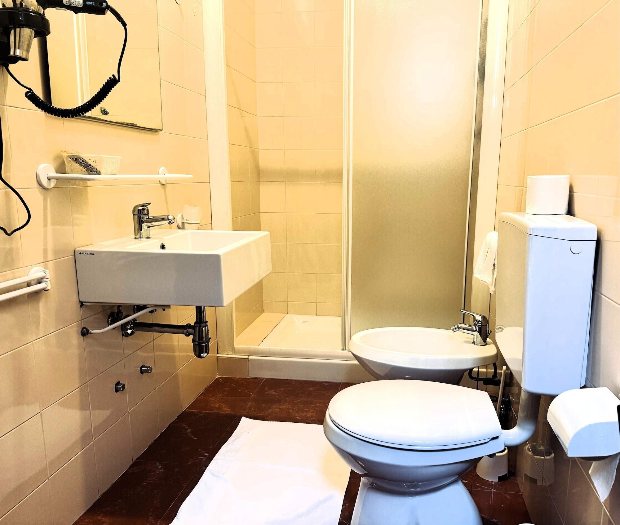 Equipamiento de Habitación Hotel Marco's