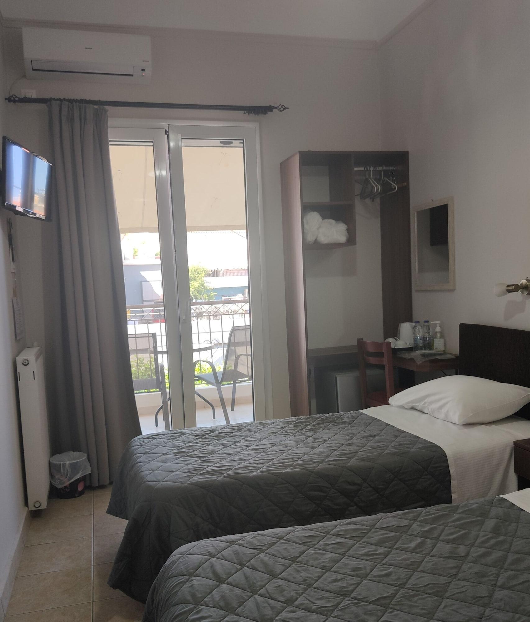 Varios Hotel Trifylia