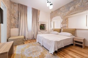 Alojamiento - Tifani Luxury Rooms 3