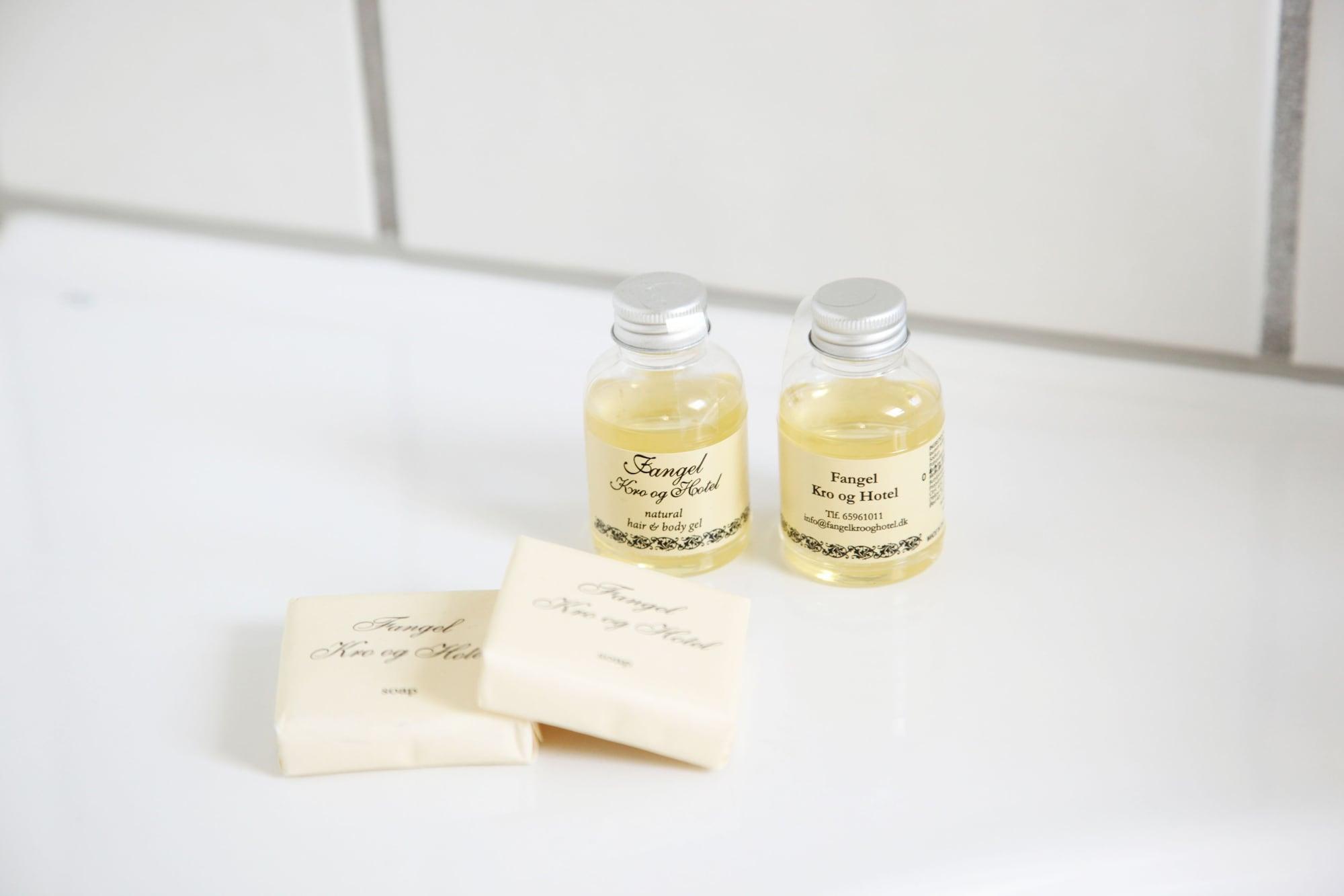 Equipamiento de Habitación Fangel Kro & Hotel