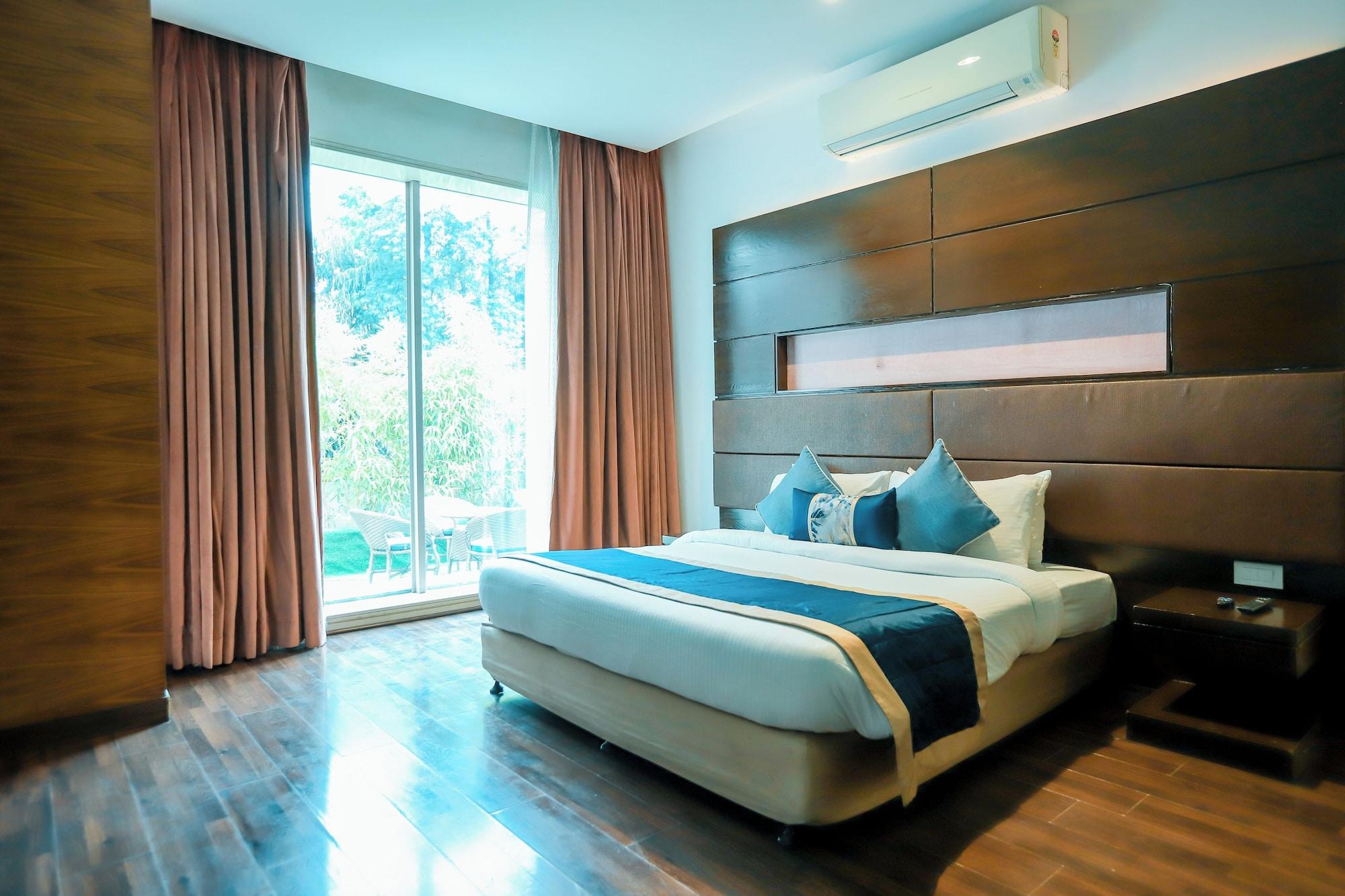Varios Bel-La Monde Hotel Chhattarpur South Delhi