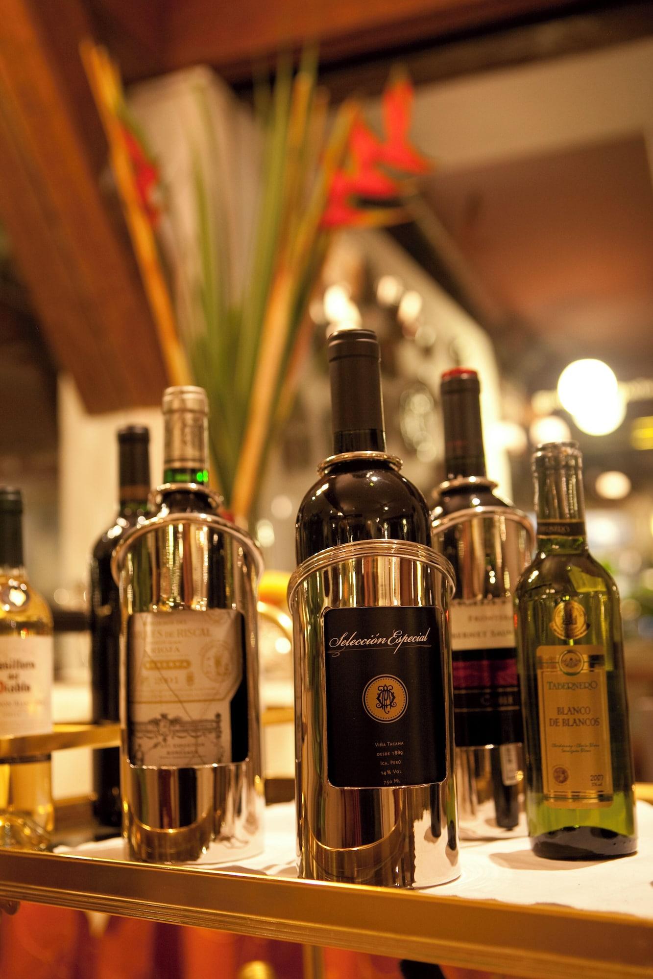 Bar/Salón Antara Hotel & Suites - Miraflores